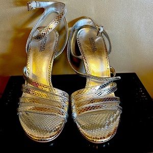Michael Kors silver heel